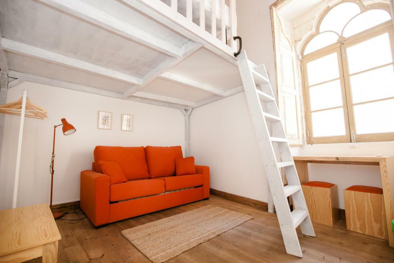 Hub 1878 Faro Hostel Bagian luar foto